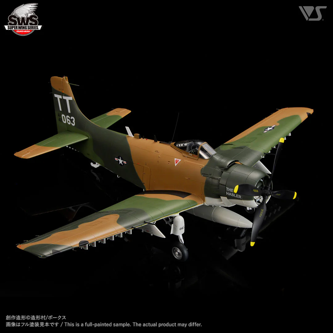 1/32 A-1J U.S. AIR FORCE Includes U.S. Aircraft Weapons - Image 3