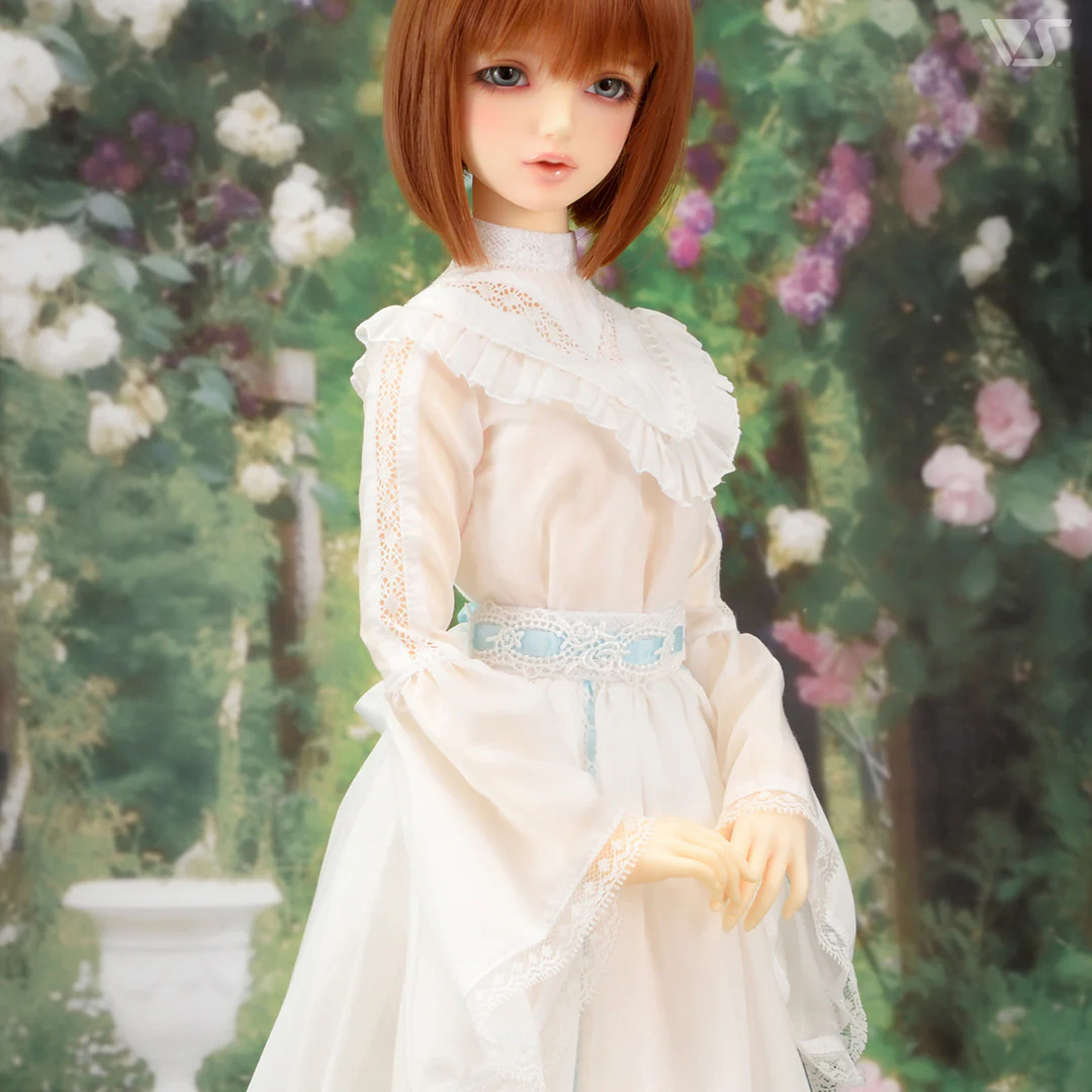 Elegant White Dress - Image 4