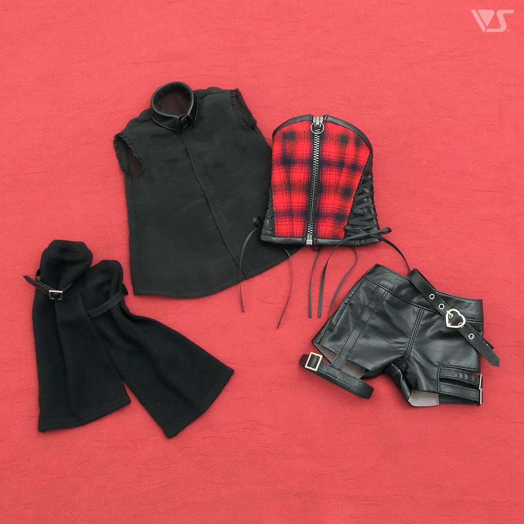 Synthetic Leather Thigh Belt Shorts Set - Image 8