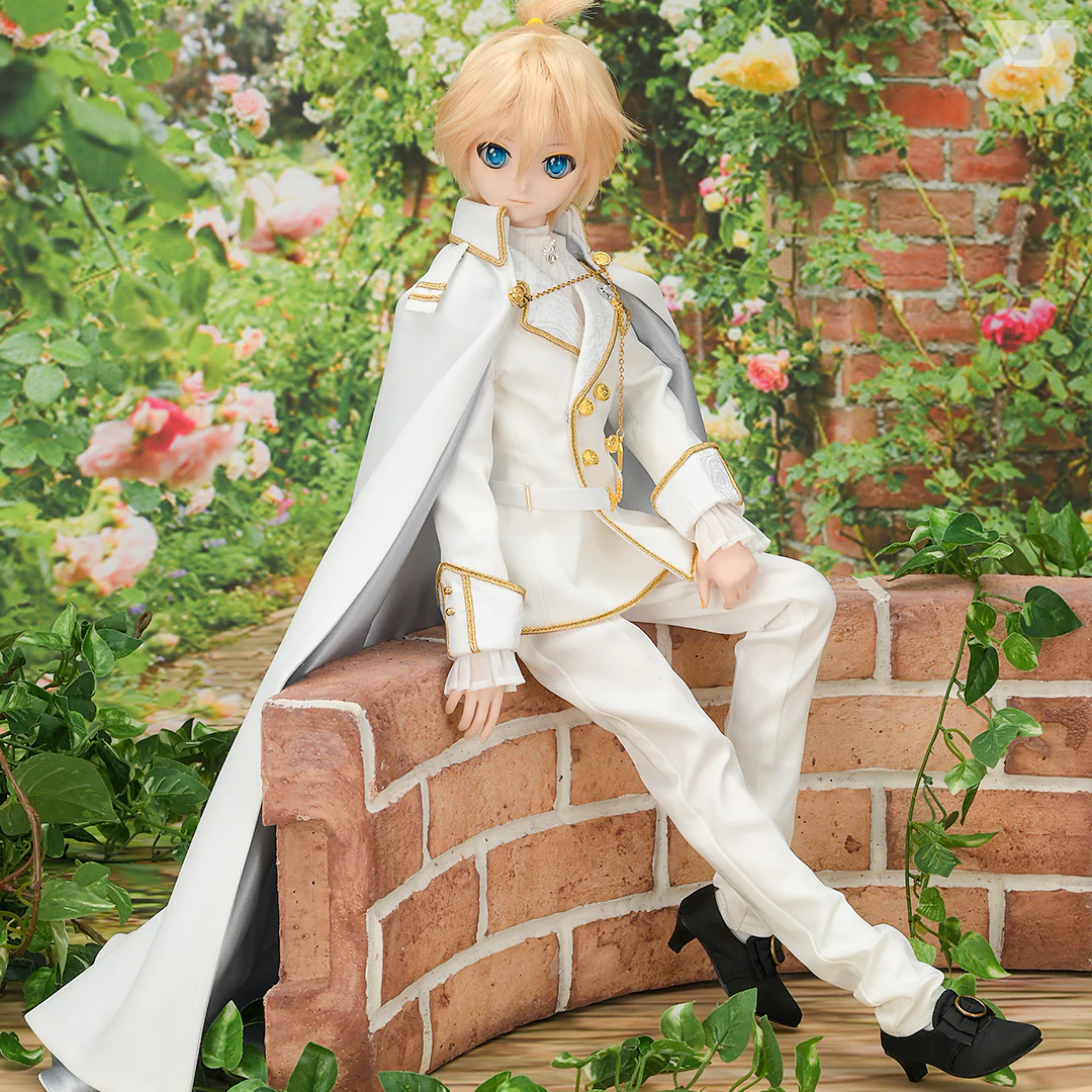 Imperial Cloak (White / Gold) - Image 3