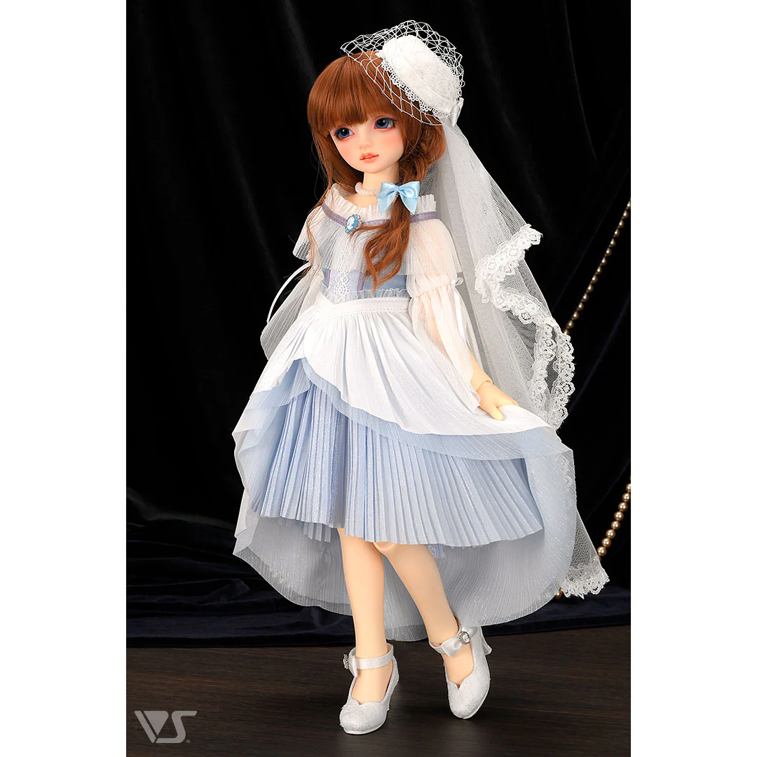 Cocktail Hat (White / Long Tulle) - Image 3
